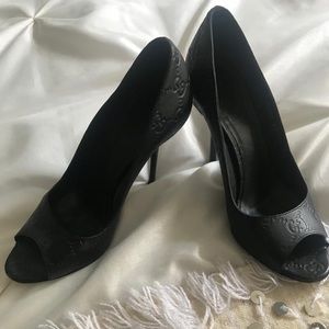 Gucci black peep toe pumps size 37